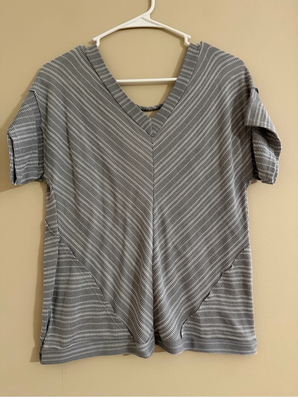 BKE V-Neck Open Back Top in Heather Gray